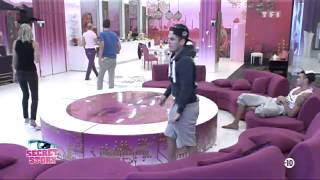 La Voix annonce l'exclusion de Thomas - Vidéo Secret Story 6