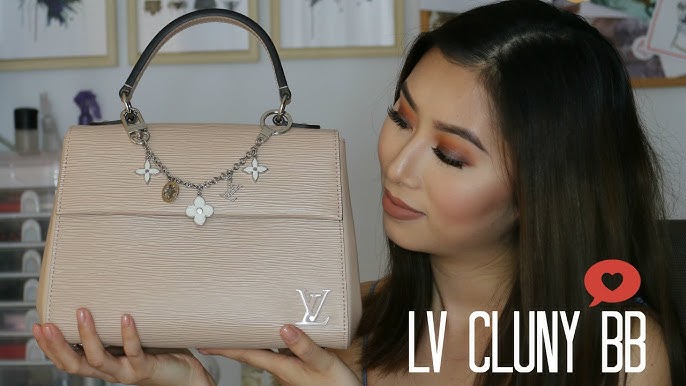 whatfits in my Louis Vuitton Cluny BB. 🎀 Let me know which bag you w