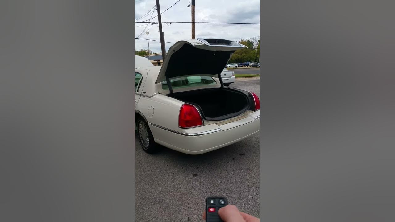 20032011 Lincoln Town car auto trunk open and close YouTube