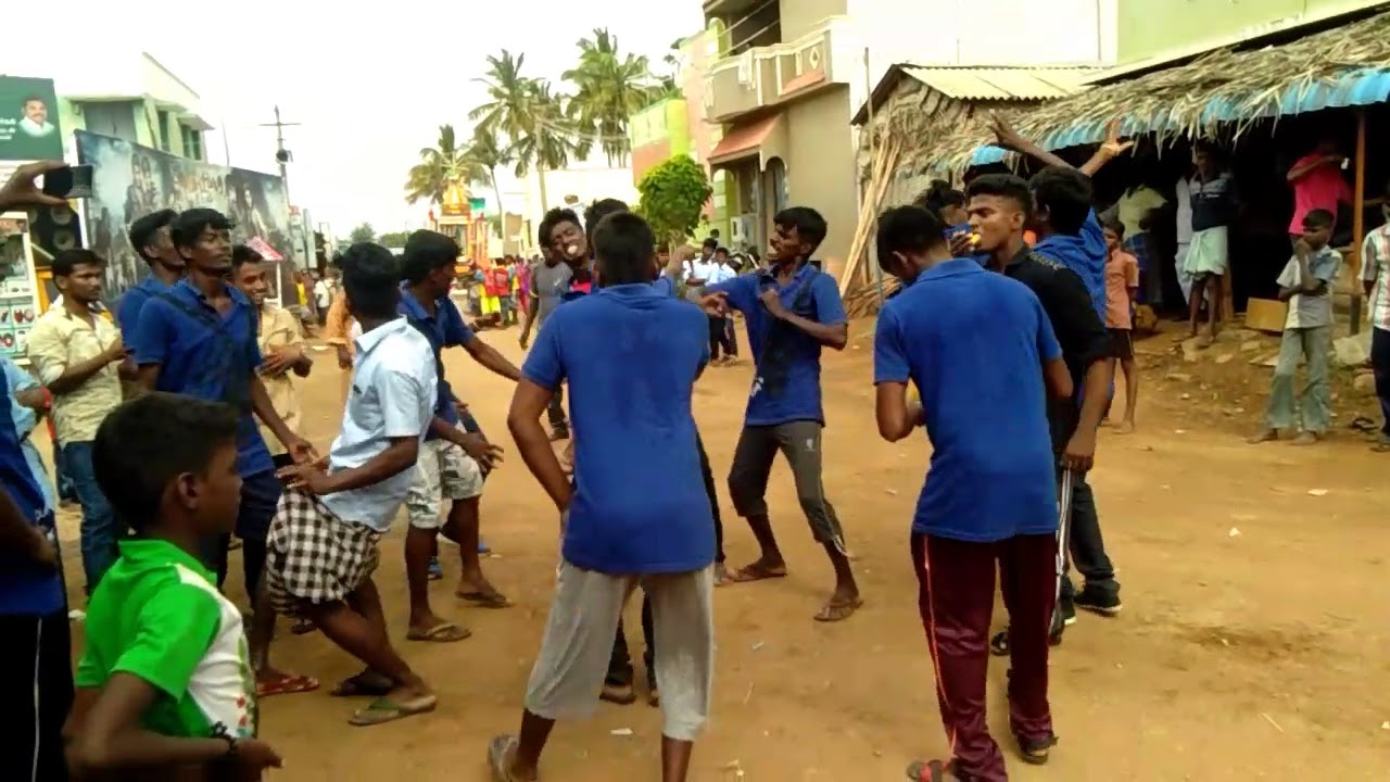 Dancer Kuthu Kuthu dance - YouTube