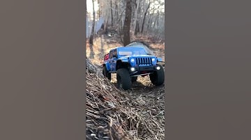 Trail run with the axial scx10iii gladiator 🤙🏻