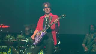 Satchvai Band - Little Pretty
