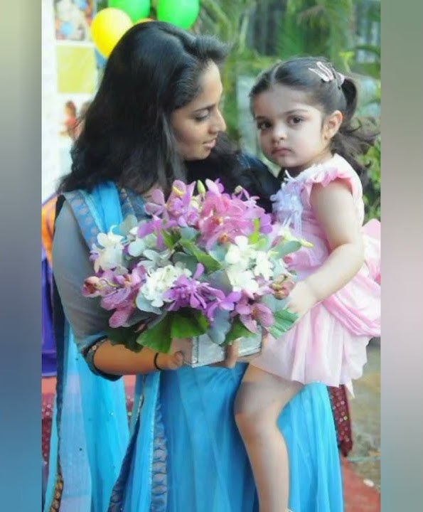 Shalini Ajith and Anoushka Ajith cute photos l Old and unseeen