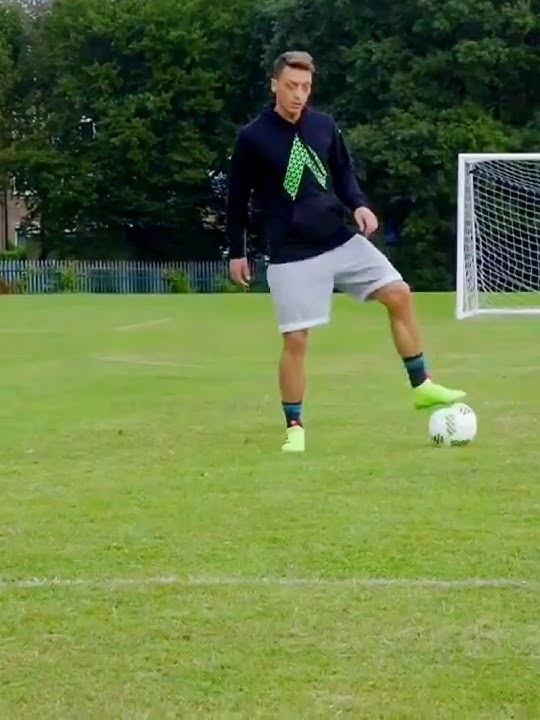 Mesut Özil’s Touch 😮‍💨