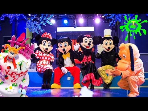 ალექსანდრე ერთობა მეგობრებთან ერთად ქეთას დაბადებისდღის წვეულებაზე ბავშვთა გასართობ ცენტრში \"ქლოქი\"