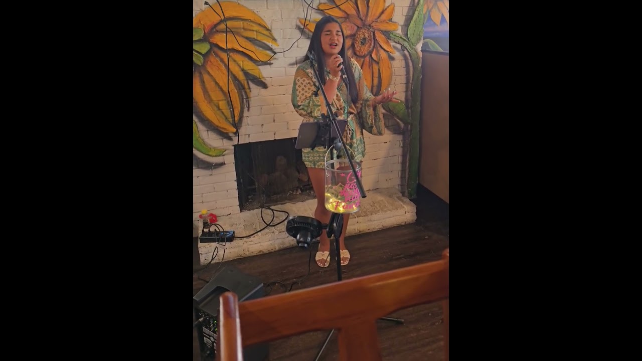 Drew Bella Live