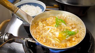 庶民派立ち食いセルフサービスうどんそば店のガッツリ親子丼！！丨Japan's Tastiest Rice Bowl, OYAKODON