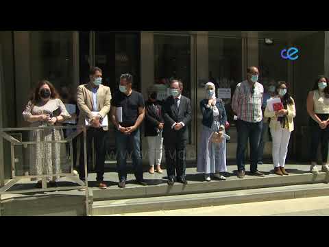 Minuto de silencio en repulsa de la violencia de género