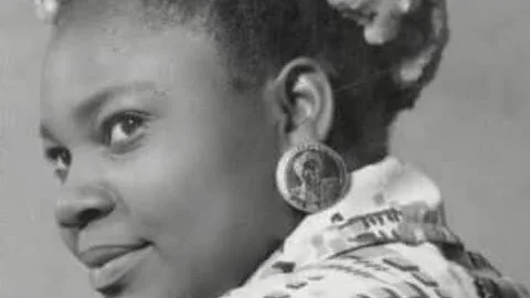 SPECIAL MUSIC FOR MRS FLORENCE AGBEKE  FALAS  BIRTHDAY BY FEMI SOLAR.  COURTESY- ORUNBA MAYOWA FALAS