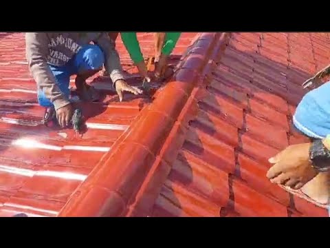 Video: Metal tile ridge: mga uri, pag-install, sealant