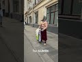 Бабка на патриках 🤭