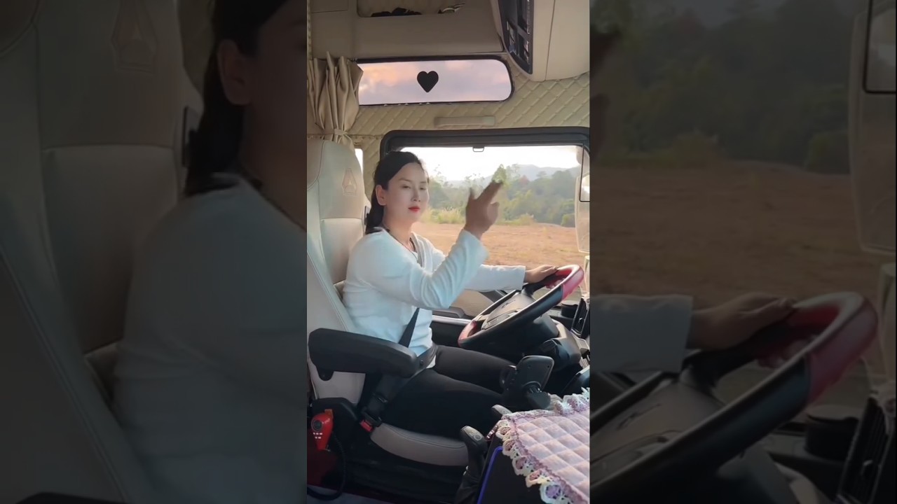 SHE MAKES SCANIA LOOK UNSTOPPABLE 🚛💥