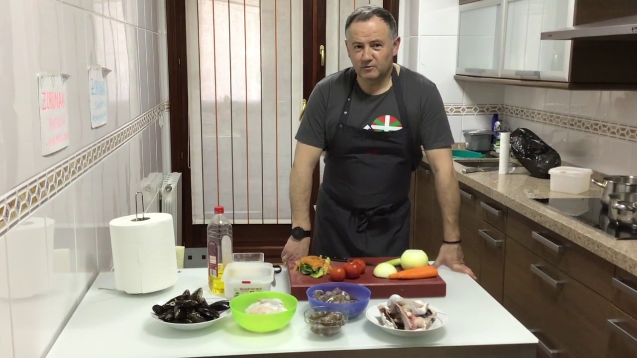 Receta de sopa de pescado  por Josemi Olazabalaga del Restaurante Aizian