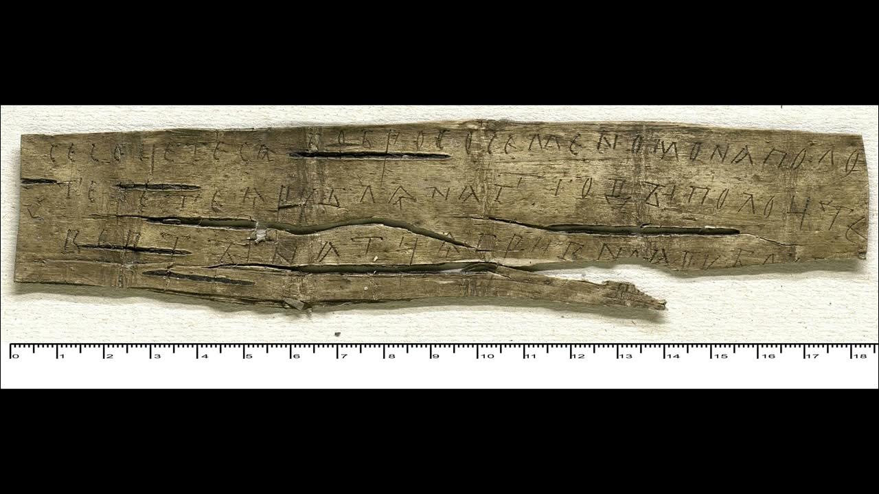 Елшанская культура датировка. Находка берестяной грамоты в великом новгороде первая. Археология береста. Берестяные грамоты время раскопок. Берестяная грамота из старой руссы.