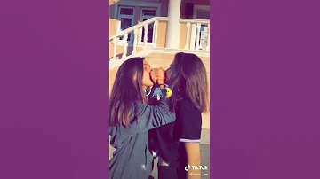 ايام في العمر مبتعديش لصديقتي وعمري 
