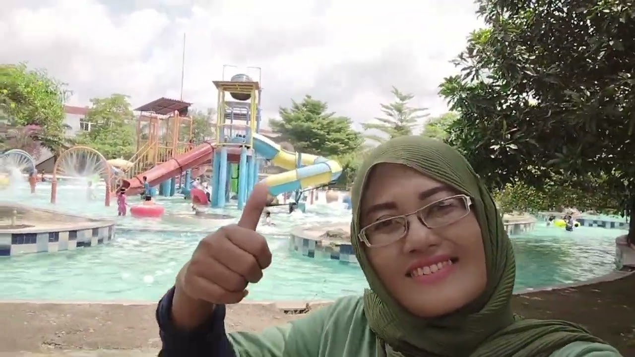Waterpark keraton krian bersama emak2 rempong