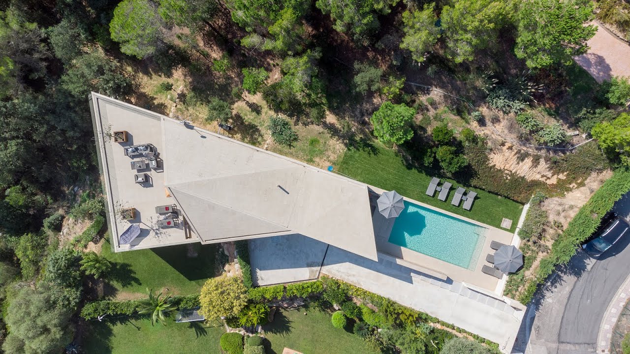 Project management by First Line Houses - luxury rental villa Costa ...