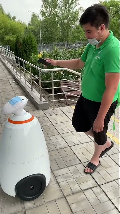 Умный Робот Гоша пранк над доставщиком - YouTube