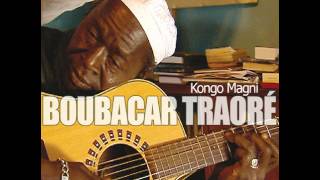 Vignette de la vidéo "Boubacar Traoré - Kongo Magni [Official Video]"