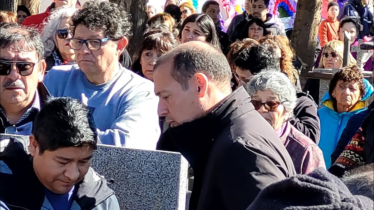 El gobernador Omar Gutiérrez despidió a José Rioseco en Cutral Co - YouTube