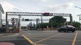 [1110718] 桃園市桃園區國際路平交道 2233次阿福號(由老蕭親自拍攝)