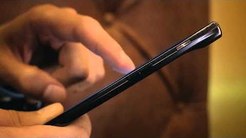 MOTOROLA DROID RAZR™ Official Motorola Commercial