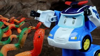 트랙키는 뱀 굴에 왜 빠졌을까요? | 장난감으로 로보카폴리 명장면 따라하기 | 어린이 애니메이션 | 완구 놀이 | 장난감 놀이 | 로보카폴리 TV
