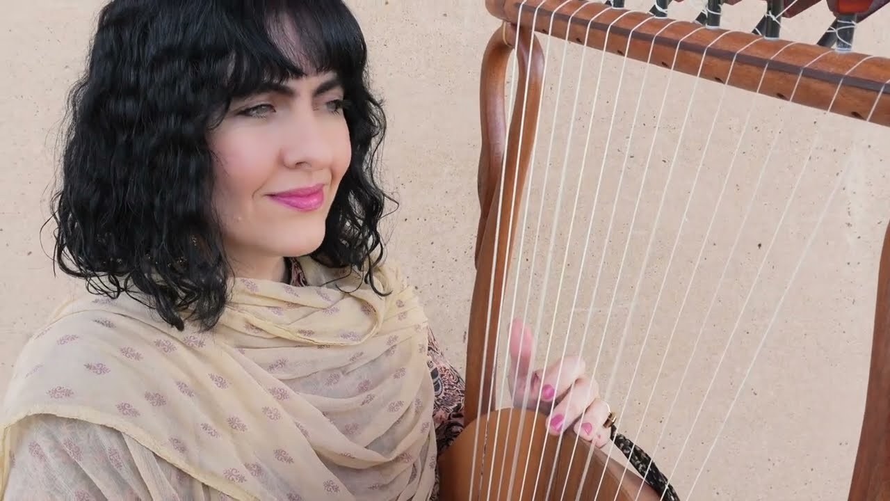 Παρακολούθηση Delphic Hymn to Apollo- Ancient Greek Lyre στο YouTube Παρακολούθηση Delphic Hymn to Apollo- Ancient Greek Lyre στο YouTube