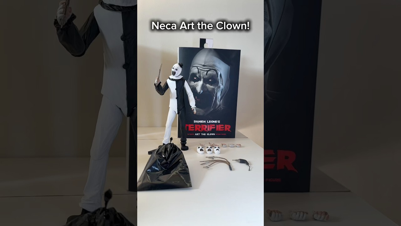A Quick Look at the new Neca Terrifer figure !!