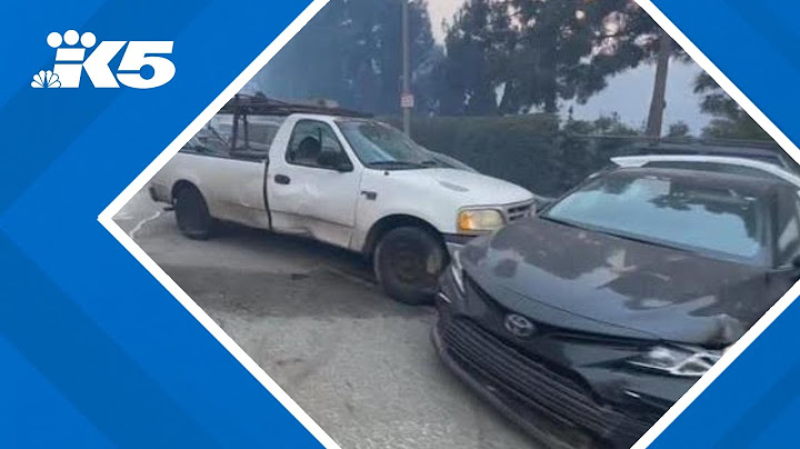 Los Angeles County residents fleeing 'out of control' wildfires abandon cars on I-5