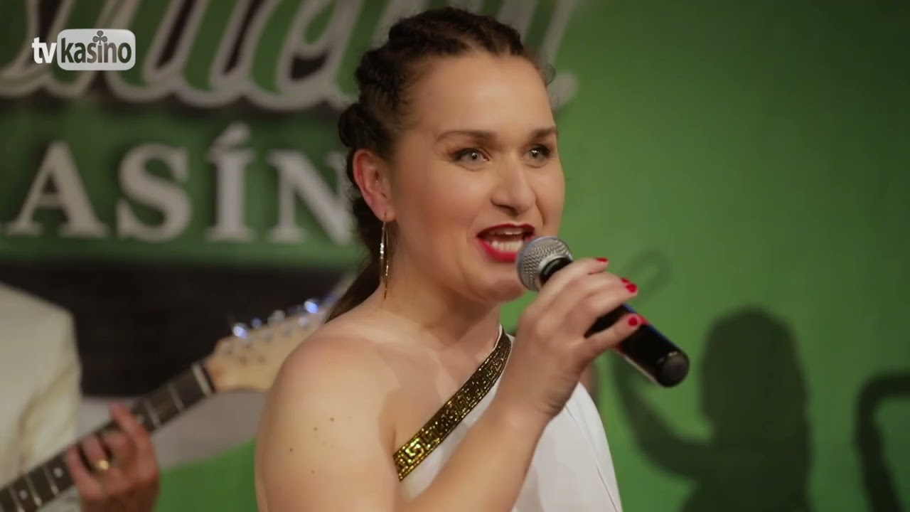 Akropola: Kolo nás popred nás