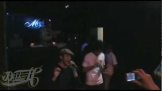 De lado a lado | Menuda Coincidencia & Tocadiscos Trez (3 de 4)