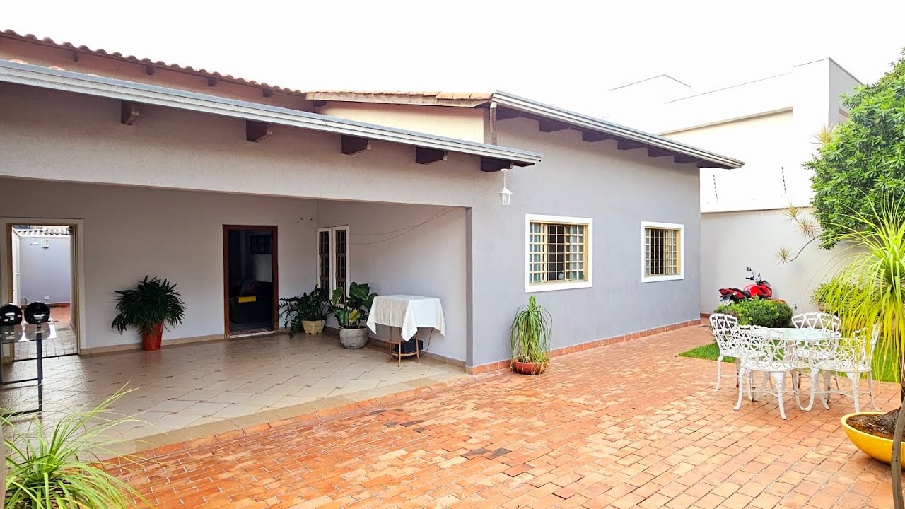 Casa Completa à Venda no Vila Brasília – Aparecida de Goiânia  3 Quartos (1 suíte) R$ 850 mil