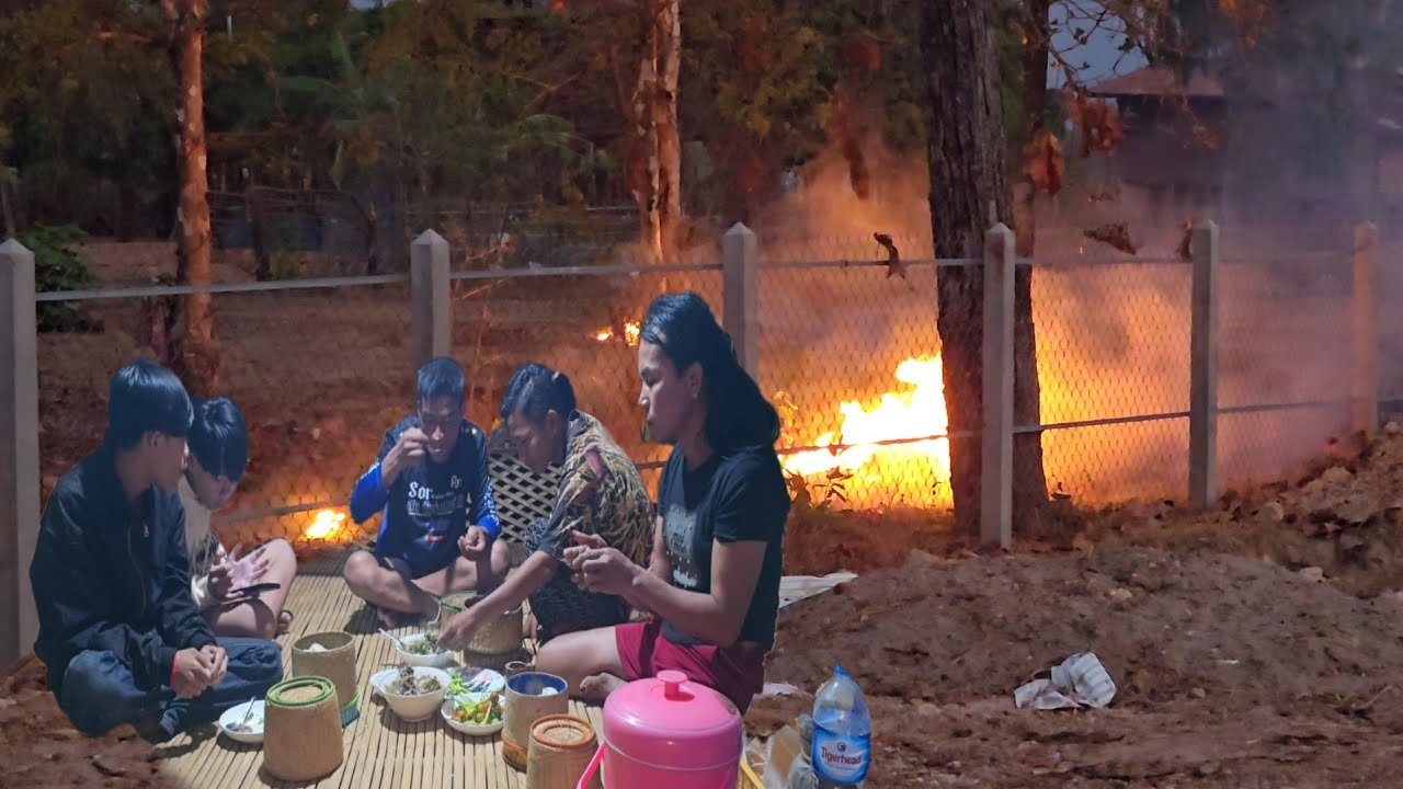 ผู้บ่าวน้อยมาหาถืงที่