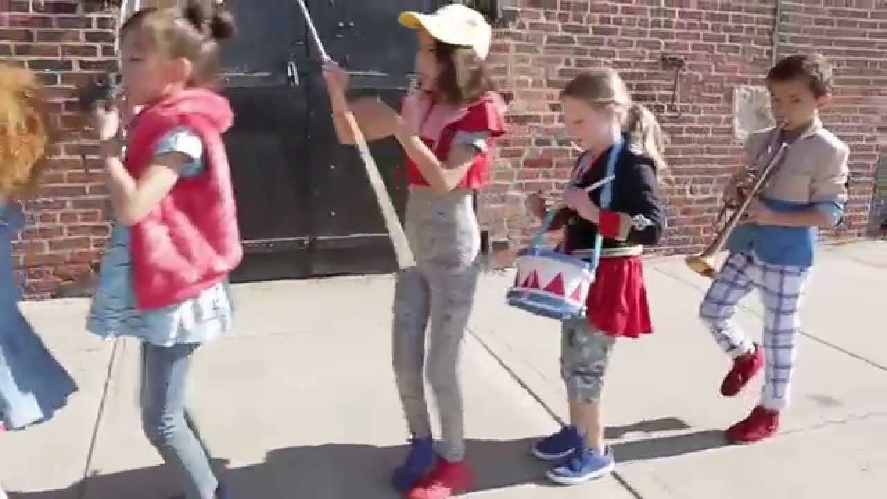 petitePARADE, Kids Fashion Week Invites YOU to join the parade!