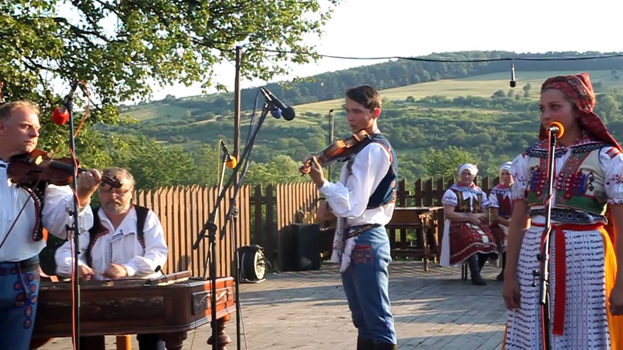 HORŇÁCKÉ SLAVNOSTI 2013: Anna Minksová a HCM Mirka Minkse (www.SlovackoDNES.cz)