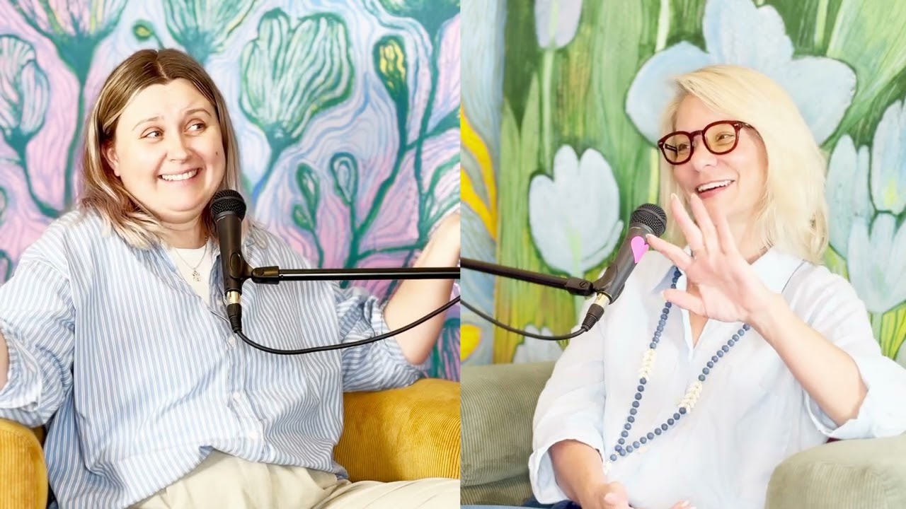 מיועצת שינה לבחורה עם ראש סגול