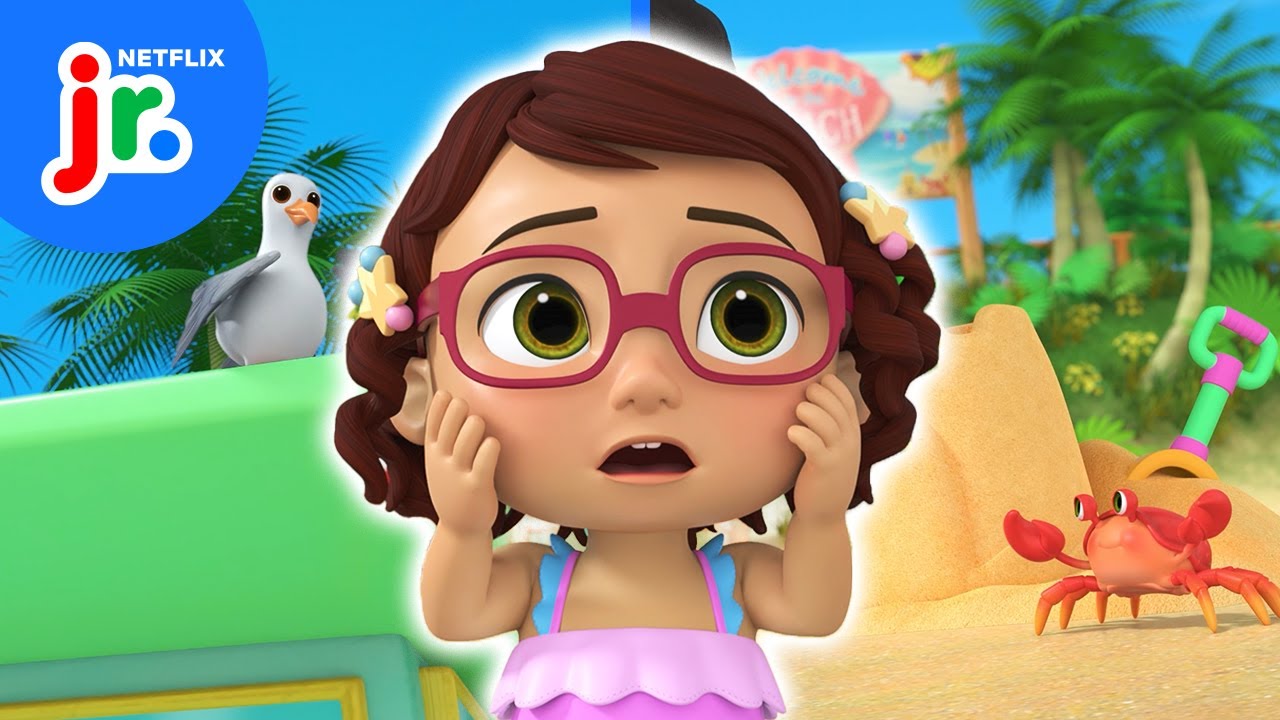 Bella's FIRST Beach Day! 🏖️ CoComelon Lane | Netflix Jr
