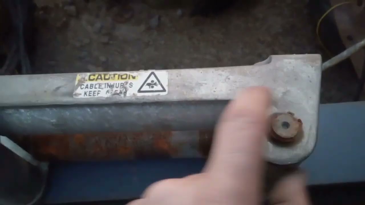 isnt a fairlead supposed to PREVENT your winch cable from being wrecked?!