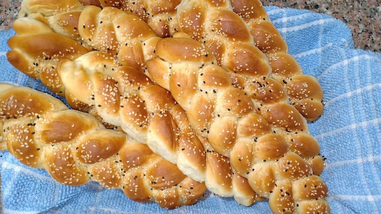 البريوش بعجينه هشه وطريه جدا باسهل طريقه مع صدفه جاد