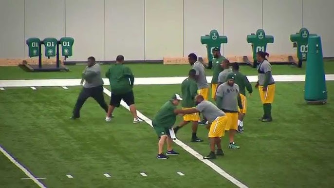 Green Bay Packers Continuous set drill: Offensive line - YouTube