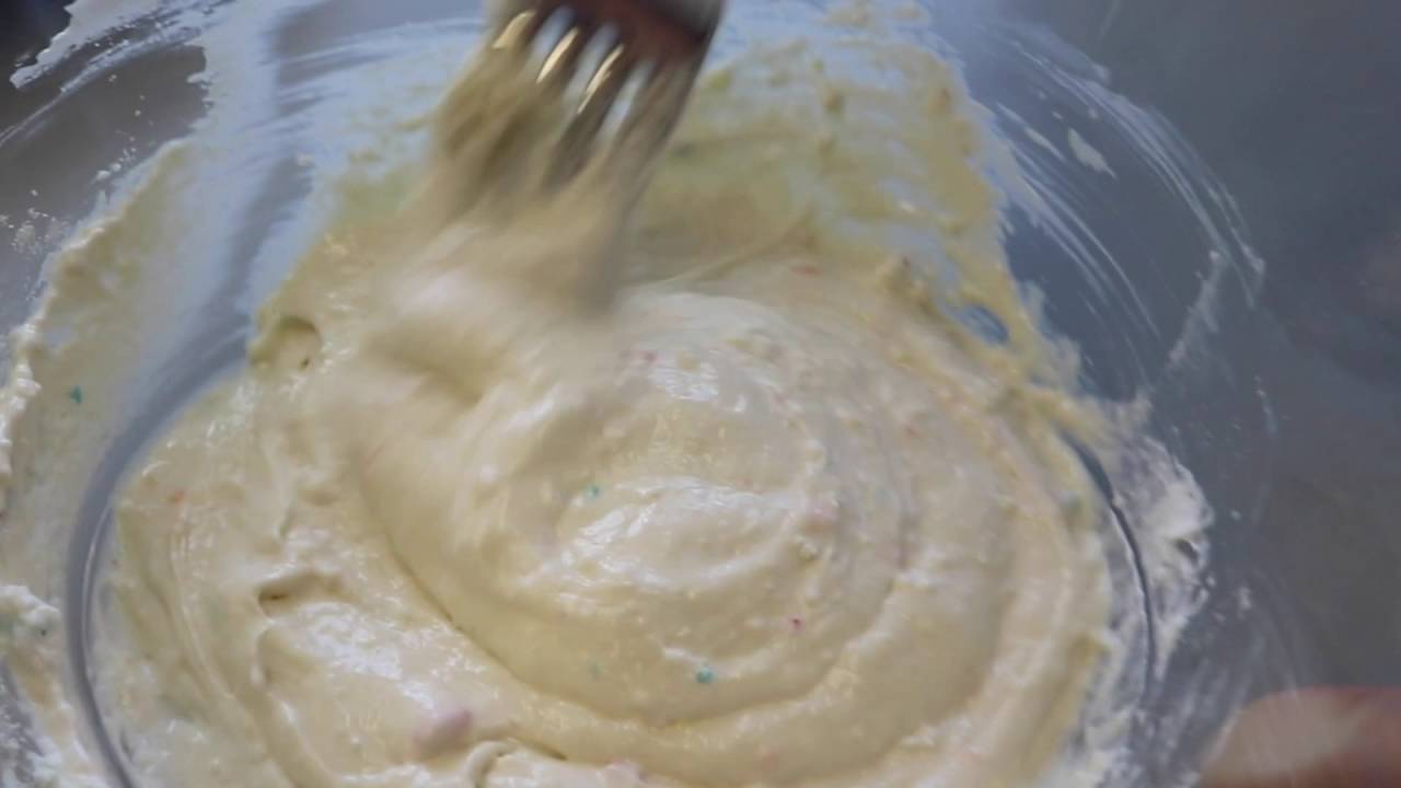 Rule One Proteins Whey Blend Birthday Cake Cupcake