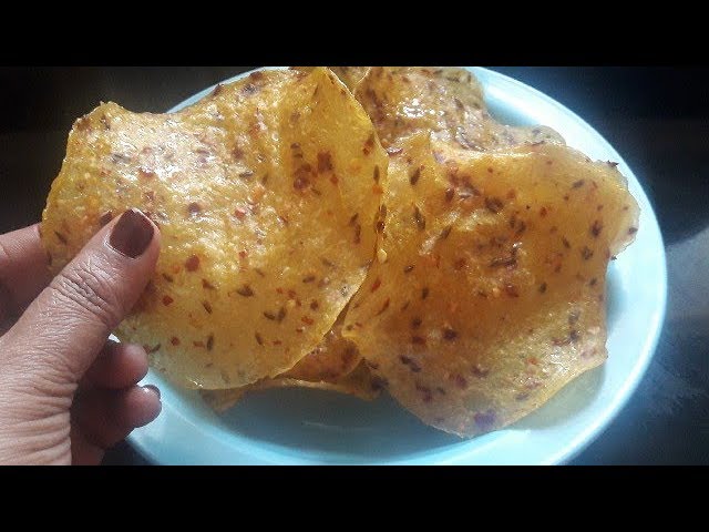 बिना धूप और बिना मशीन से आसान तरीके से बनाये आलू पापड़ , how  to make aloo Papad recipe in hindi | | Cooking With Rupa