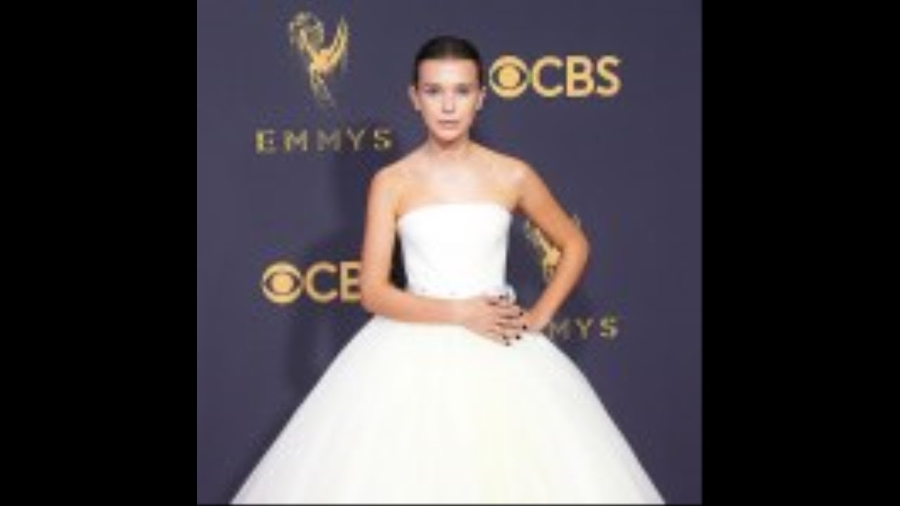 Ariel Winter Makes Last Minute Save To Prevent Wardrobe Malfunction In Double Slit Gown — PICS