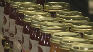 Fort Wayne's Farmers Market pushes on during pandemic