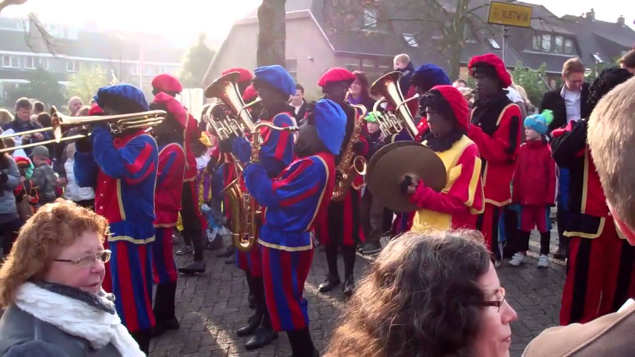 Laurentius Pietenorkest intocht Sinterklaas Voorschoten 19 nov 2011