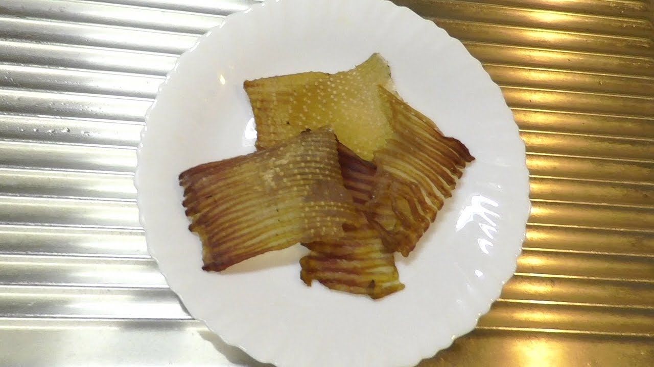 サーフの泳がせ釣りでアカエイを釣って食べる ３ エイヒレ調理編 Youtube