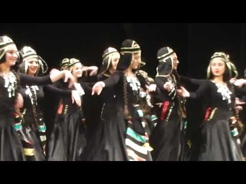 ქეთი ბებიავა -- ქორეოგრ. ანს. ''აისი''