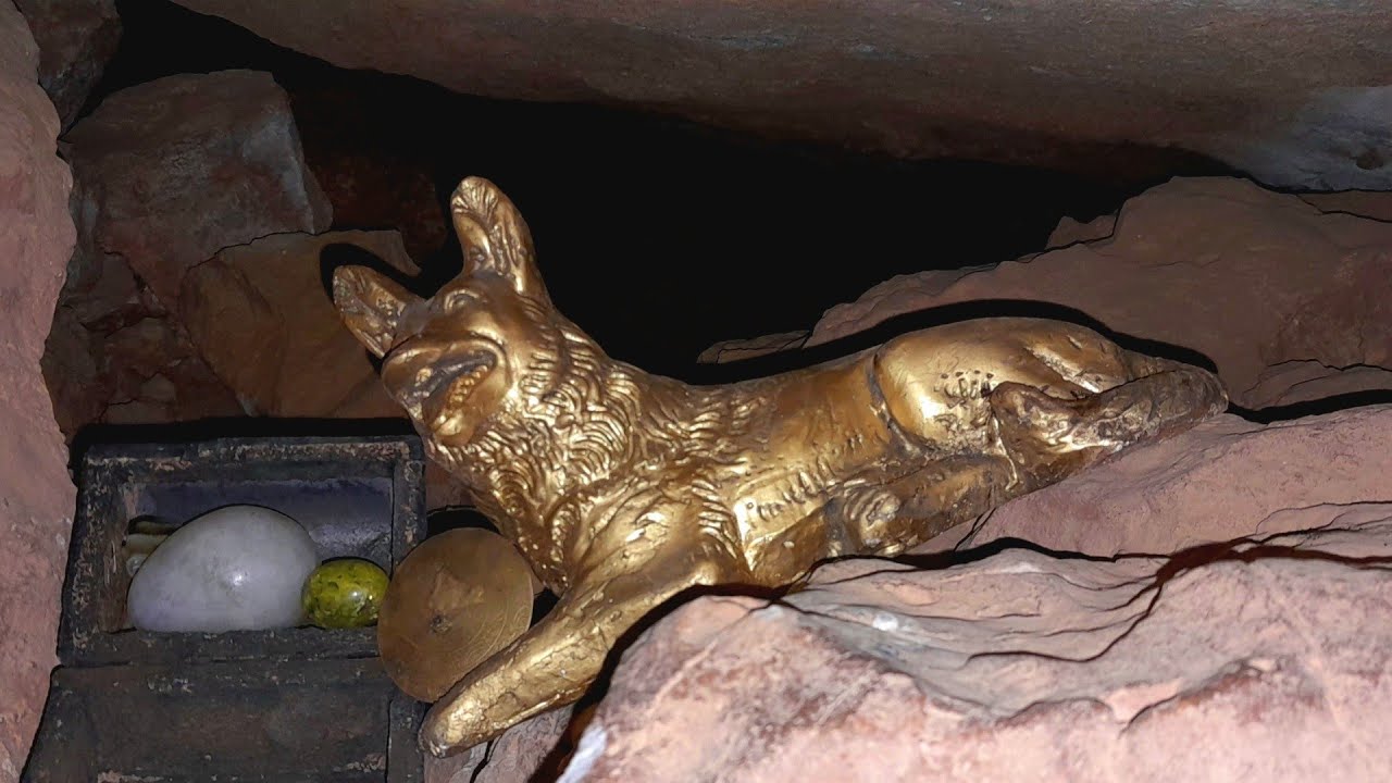 لحظة استخراج اليقوت بجانب مدخل لكنز كبير//كنوز ودفائن//treaseur hunter