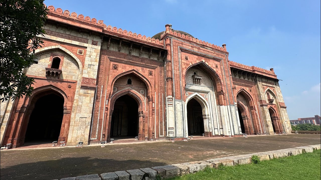 Quila i Kuhna Mosque inside Purana Qila Delhi